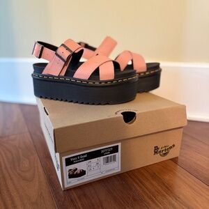 Dr. Martens Peach & Black Voss II Quad Sandals - Size 7 NWOT
